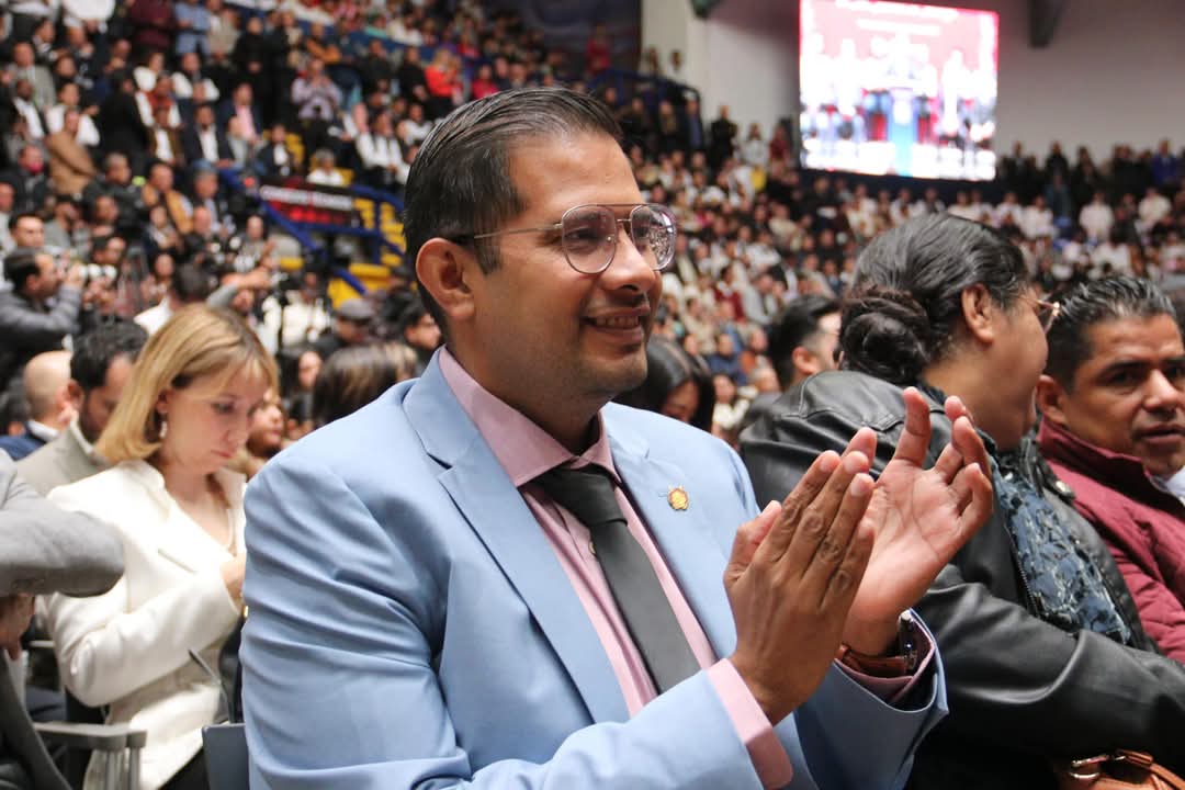 “Más y mejor educación  para las y los michoacanos”, remarca Conrado Paz tras promulgación de Reforma a la UMSNH