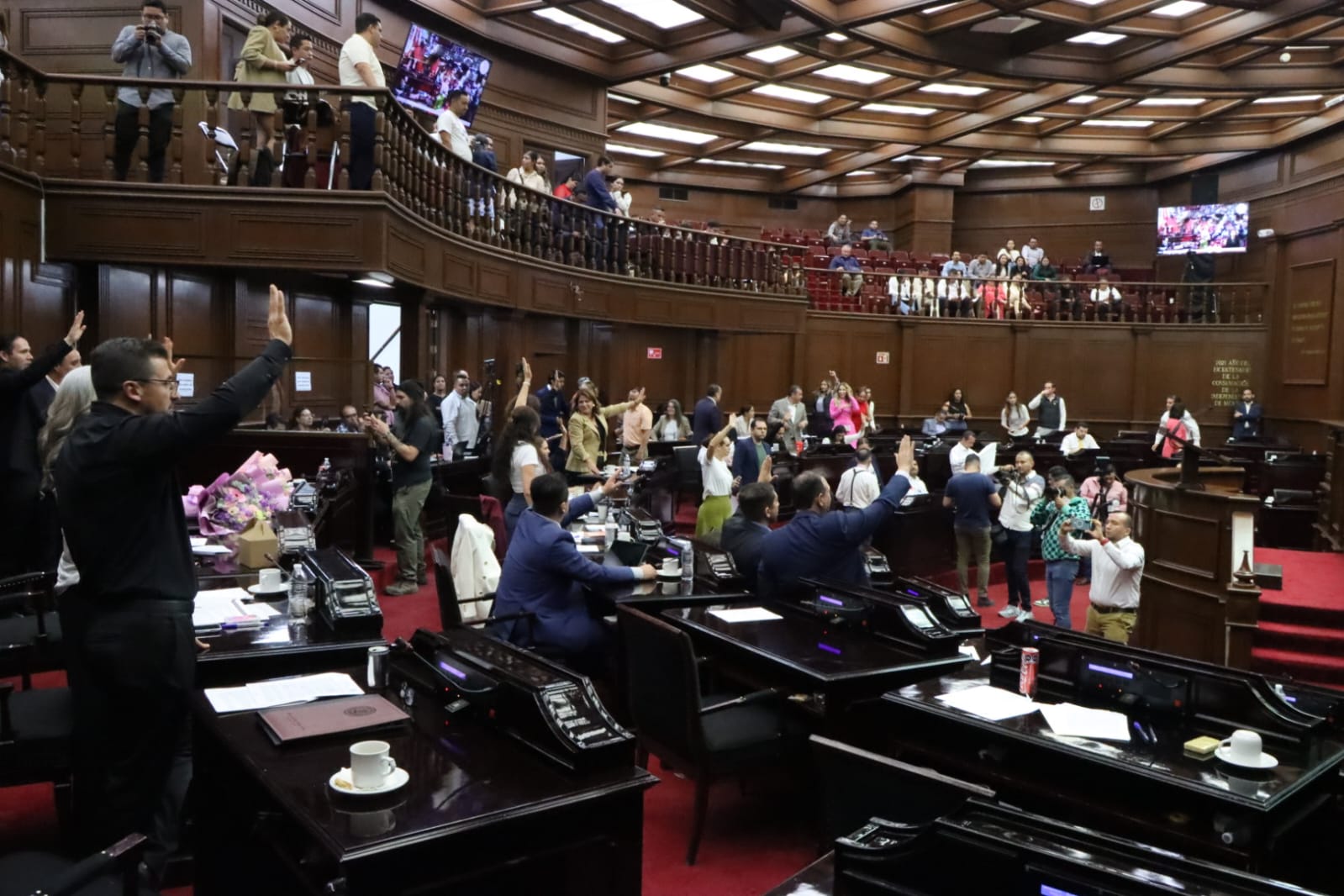 Condecoración “La Mujer Michoacana” 2025, para Yareni Pérez Vega y Jeannet Hernández Vega: 76 Legislatura