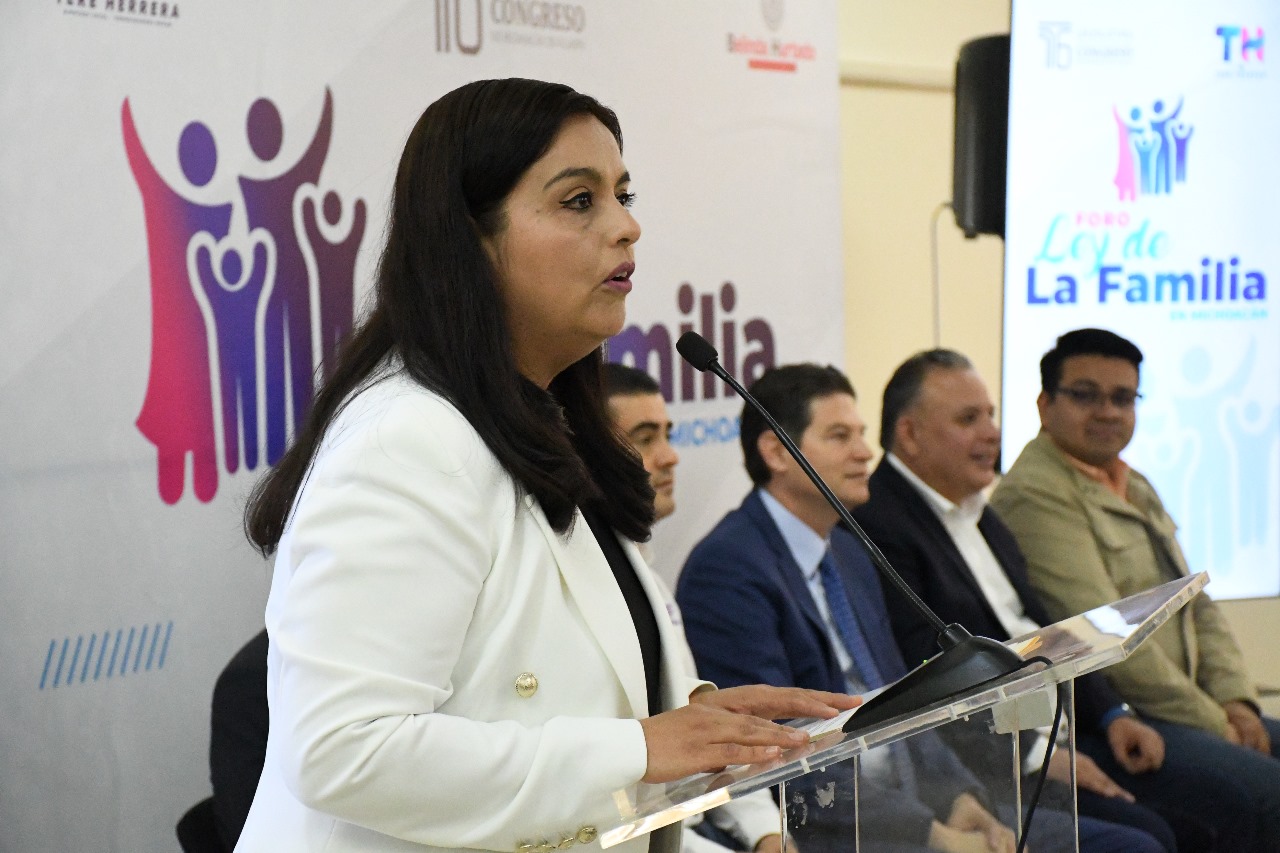 Con nueva Ley se busca fortalecer a las familias en Michoacán: Tere Herrera