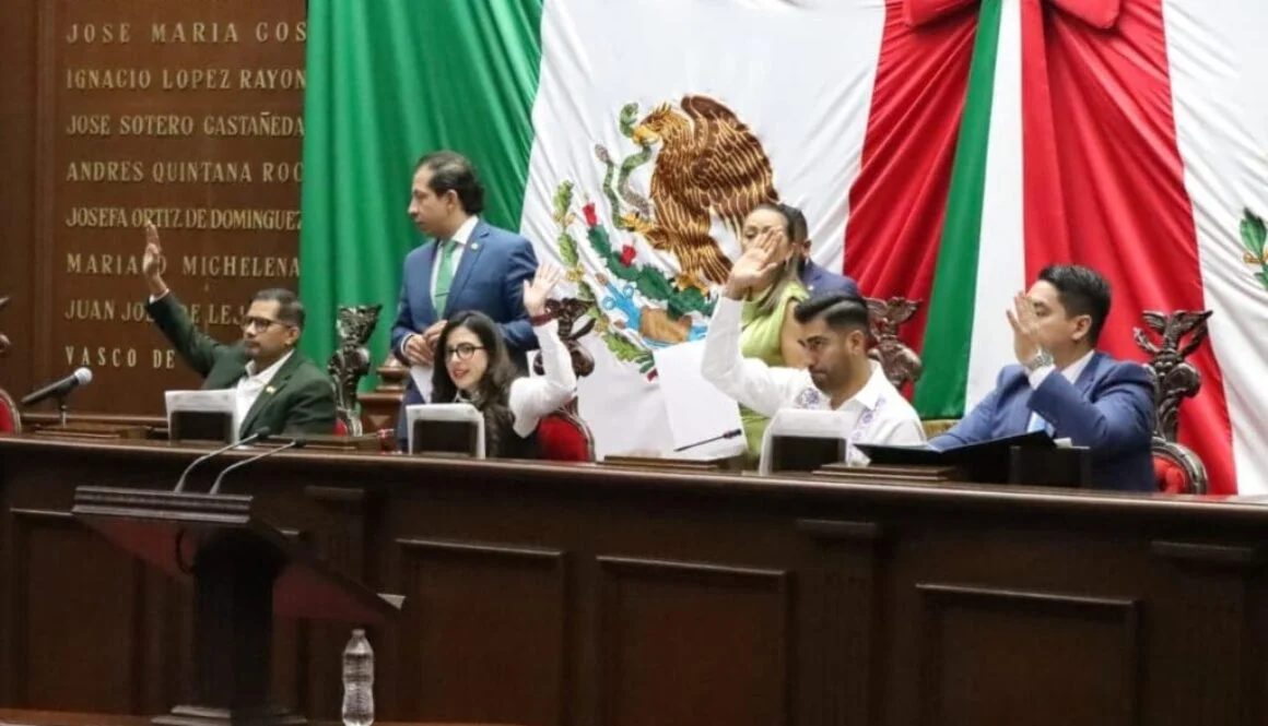 Jóvenes de 18 años podrán ser diputados en Michoacán: 76 Legislatura