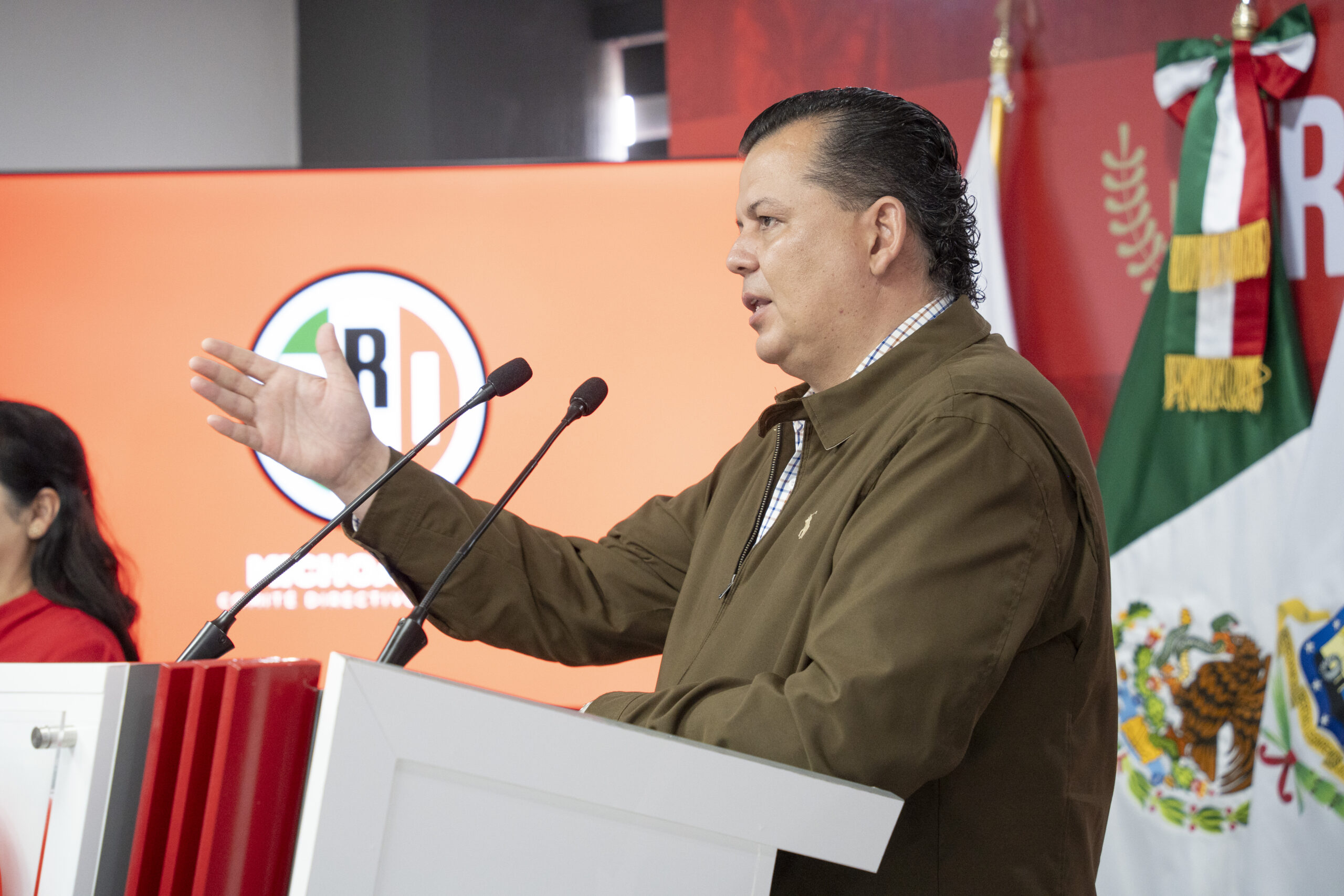 Tren Interurbano, proyecto priista saboteado 10 años por Morena: Memo Valencia