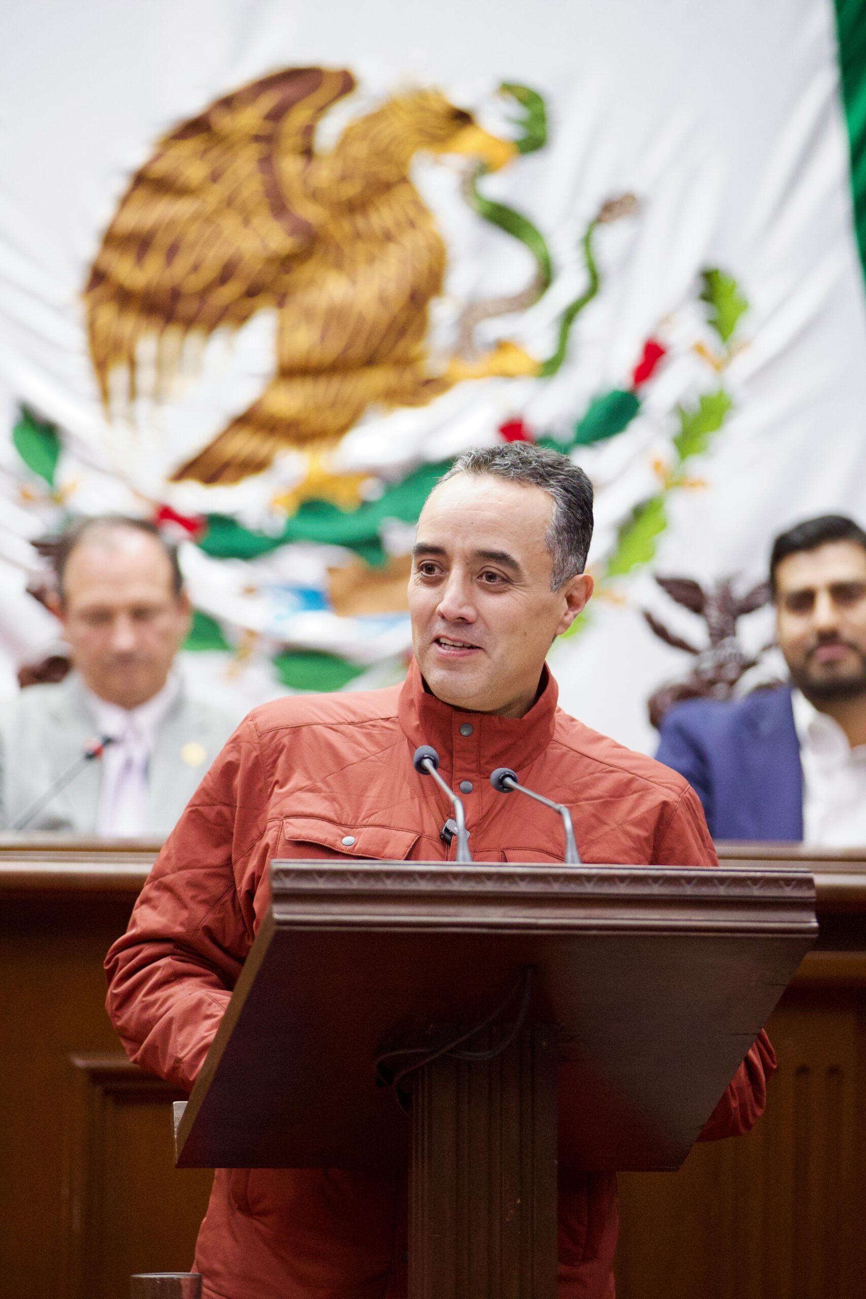 Por congruencia y coherencia, vamos por la reducción de presupuesto al Congreso: Juan Pablo Celis