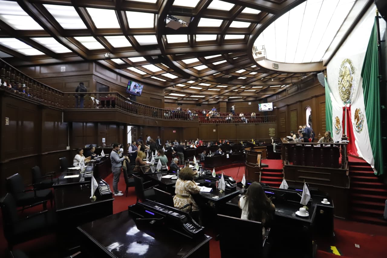 Congreso de Michoacán facilita la titulación y empleo para jóvenes estudiantes