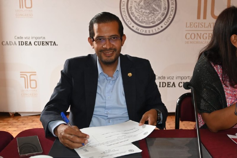 Invita Conrado Paz a participar en concurso Dibujo Parlamentario 2026