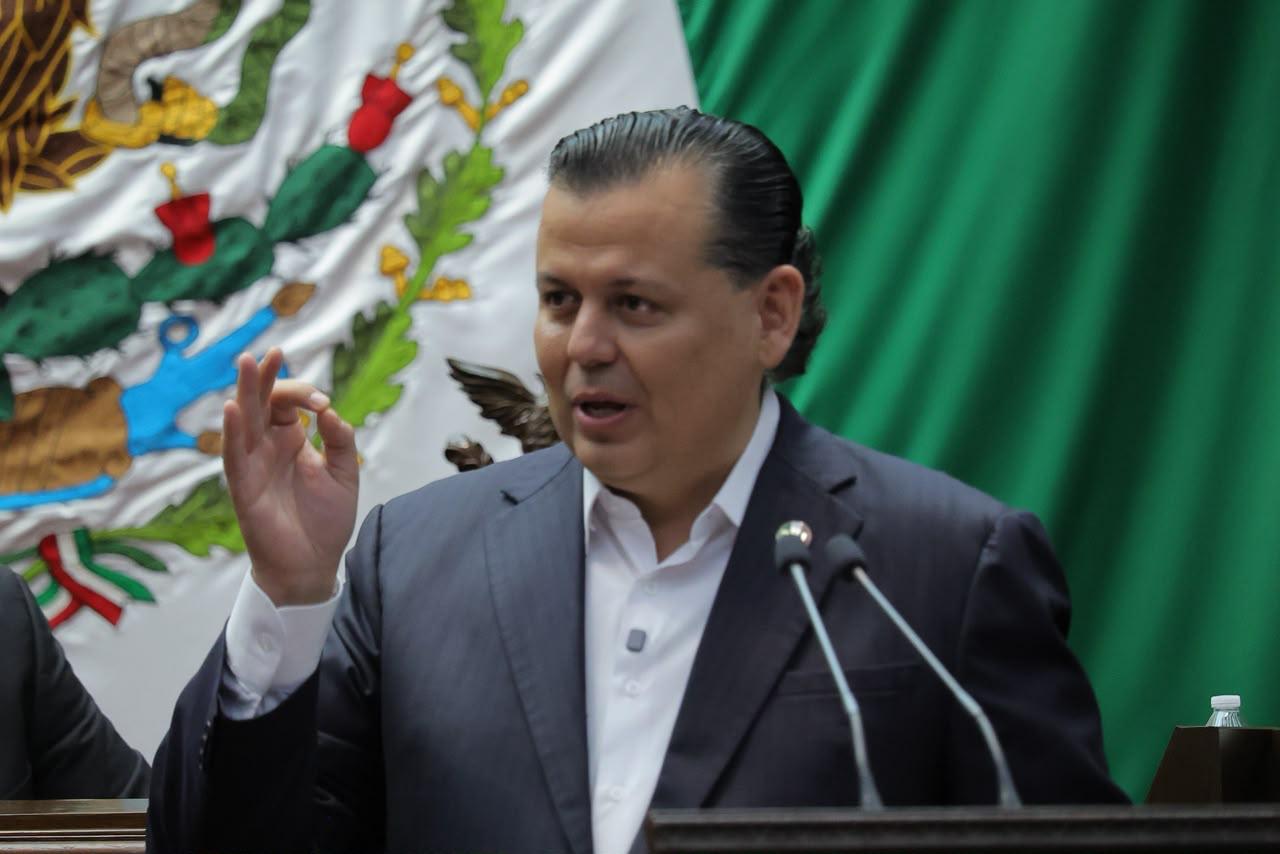 En Michoacán el reclutamiento forzado no es un delito; propone Memo Valencia castigarlo con hasta 40 años de prisión