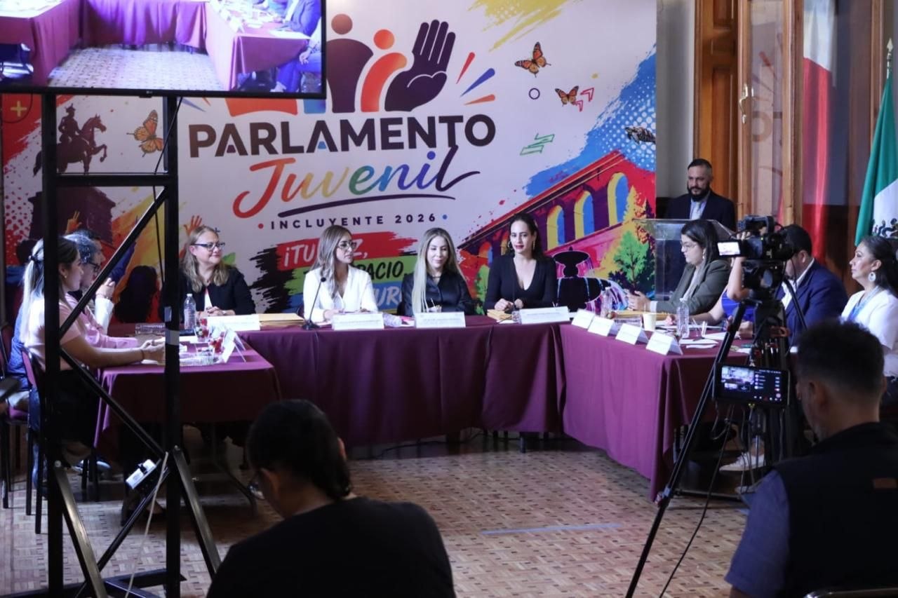 Recibe Jurado calificador del Parlamento Juvenil Incluyente 2026, 105 archivos de aspirantes registrados