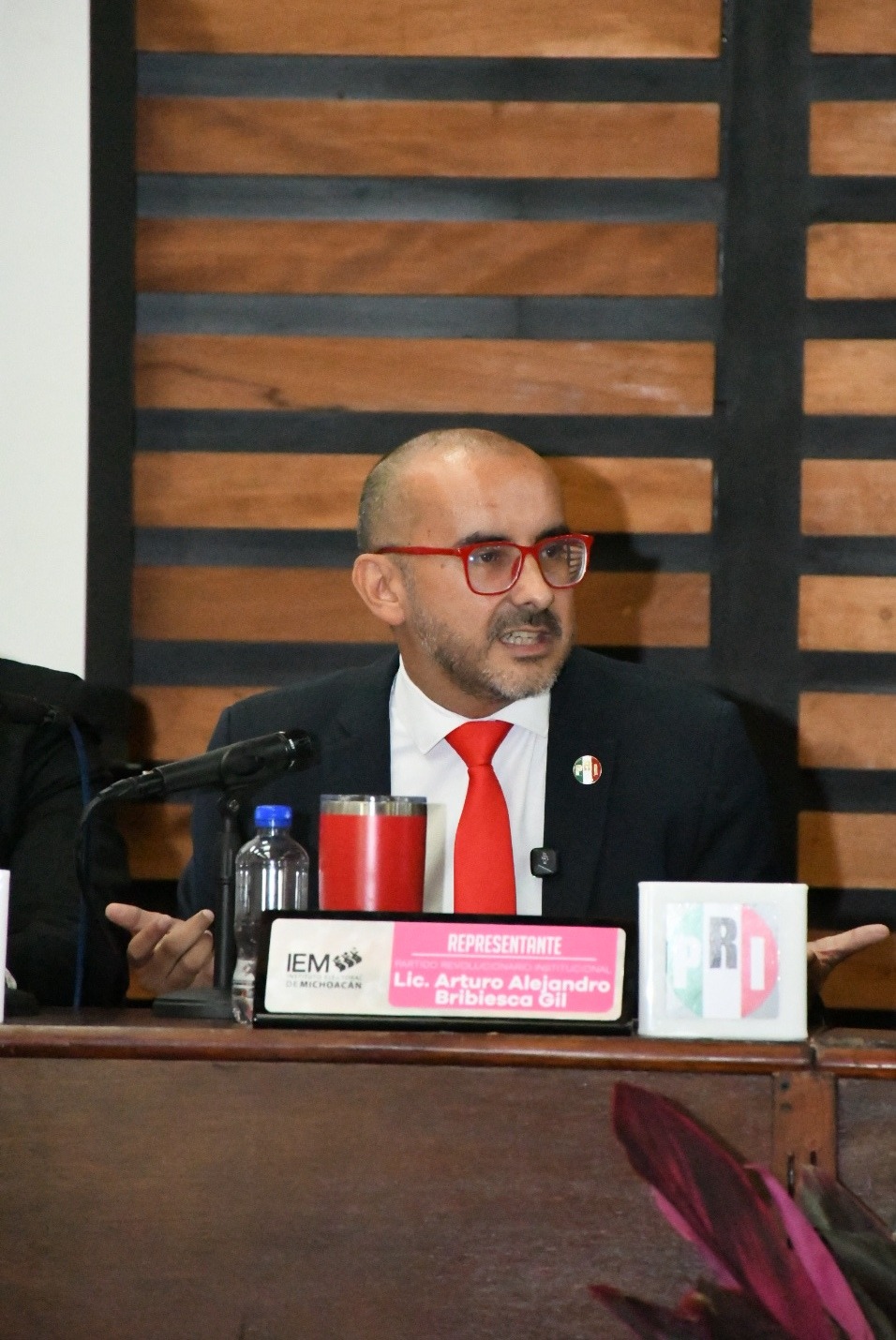 Desconfiamos del poder y del camino que los trajo aquí, dice el PRI al IEM