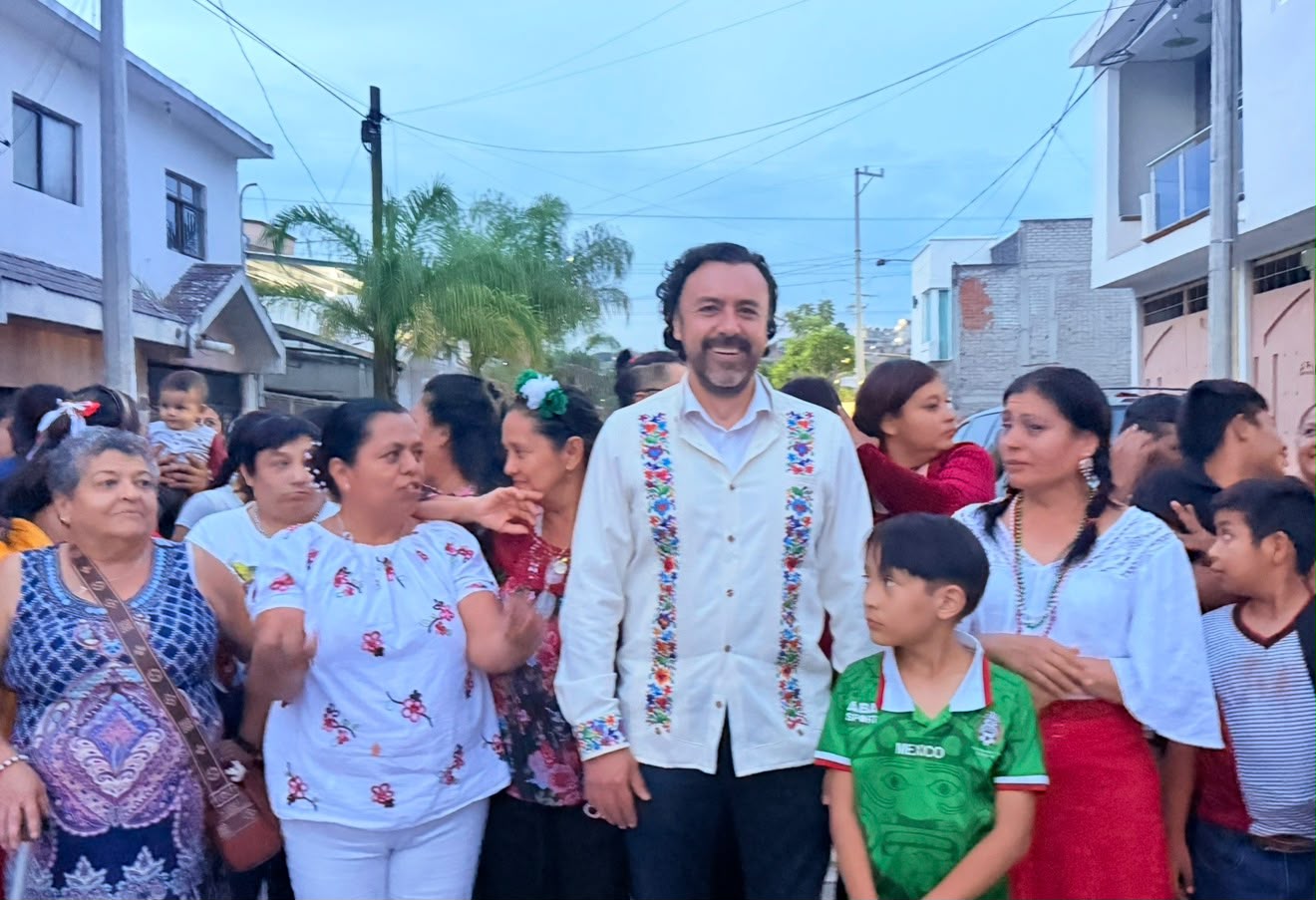 Gilberto Morelos celebra el mes patrio con familias de colonias populares